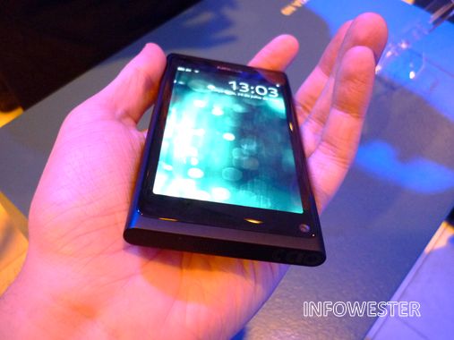 Nokia N9: smartphone com tela AMOLED